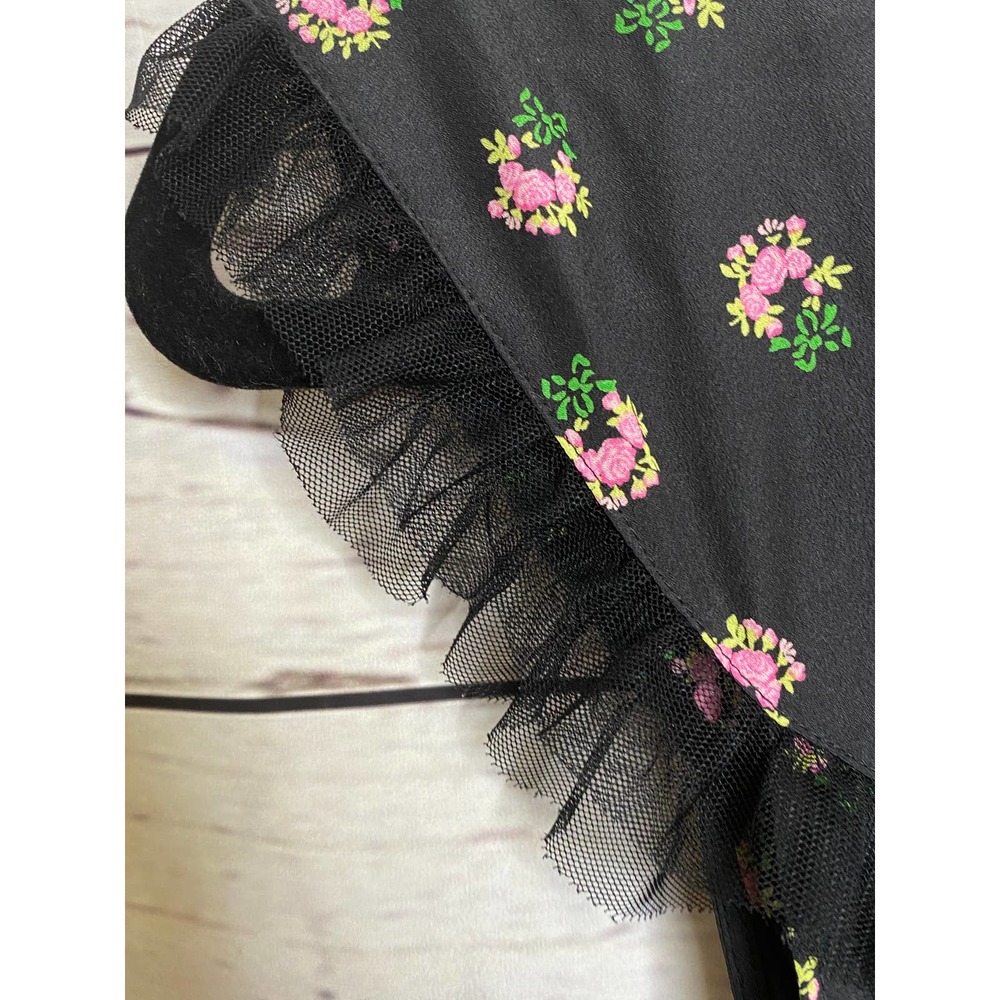 Betsey Johnson M Floral Black Wrap Top - Picture 9 of 9